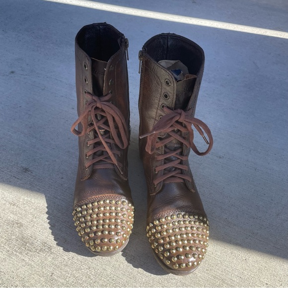 Steve Madden Distressed Brown Leather Mid-Calf Boots Gold Studs 8.5 - Picture 6 of 12